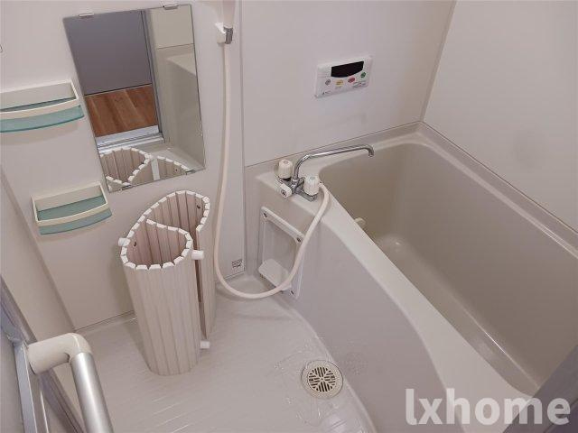 ミタカハイツの浴室|コンパクトで使いやすいお風呂です