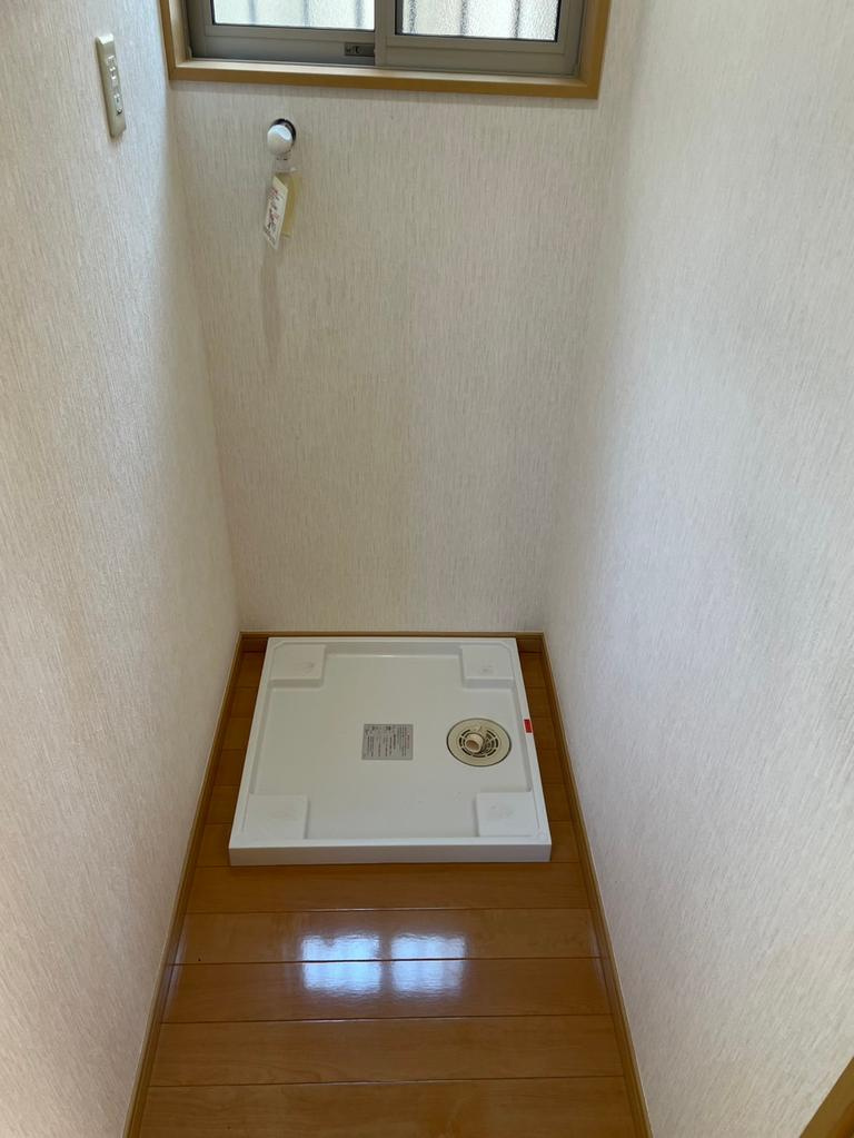 川越市大字下松原の中古一戸建のランドリースペース