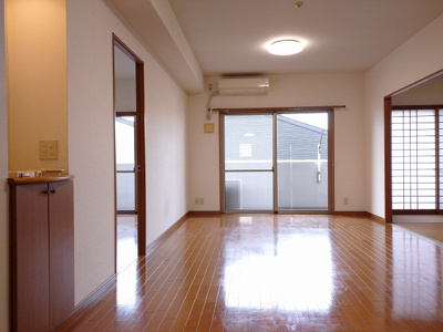 【居間・リビング】 | アーバンパレス曽根センチュリー（No.B-21）