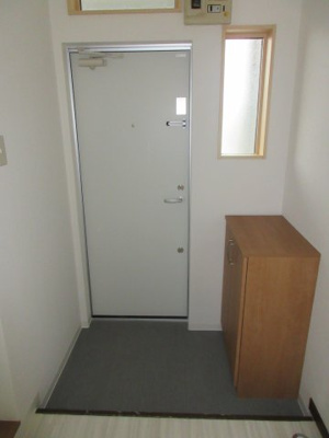 【玄関】 | コーポミウラ