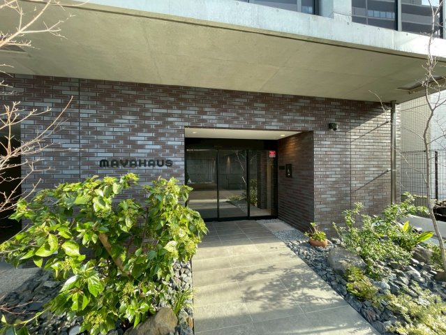 MAYA HAUSのエントランス