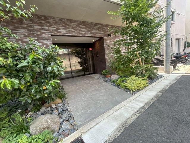 MAYA HAUSのエントランス