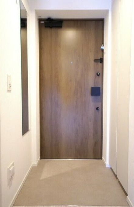 J.GRAN Court 浅草の玄関