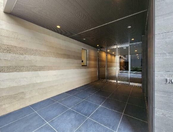 J.GRAN Court 浅草のエントランス