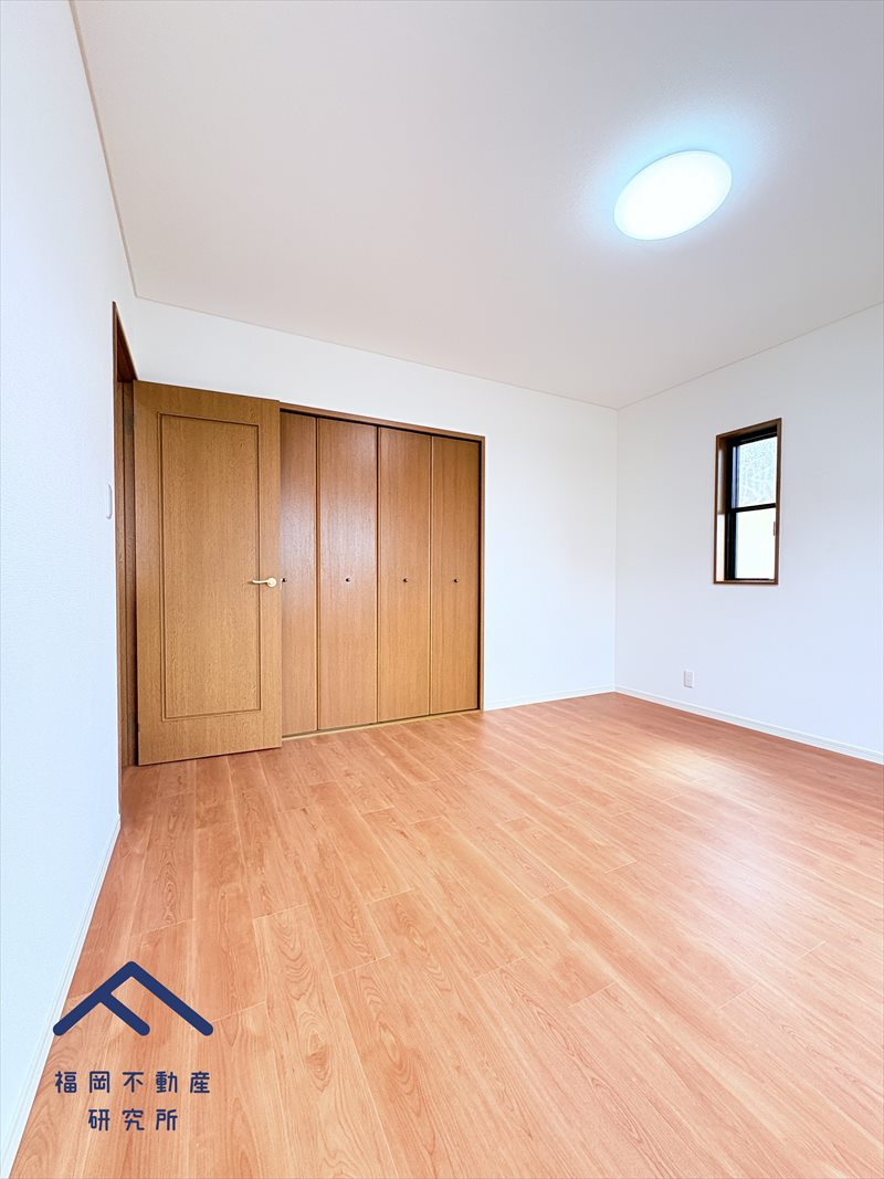 東区青葉３丁目　戸建ての洋室