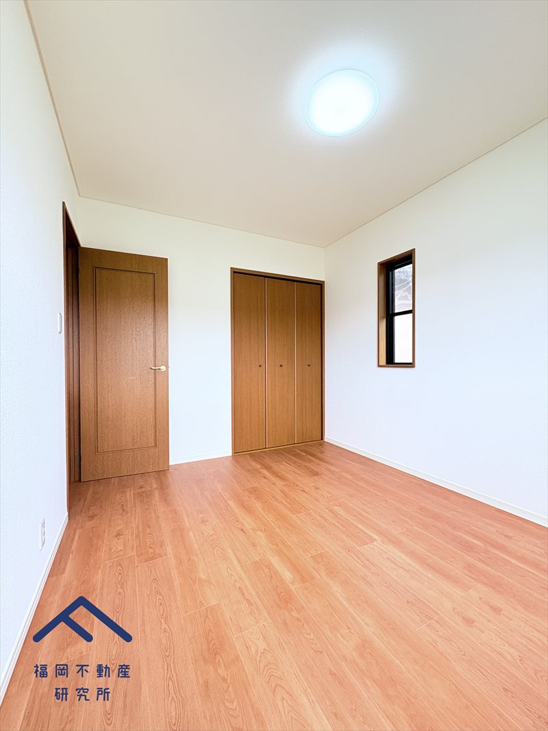 東区青葉３丁目　戸建ての洋室