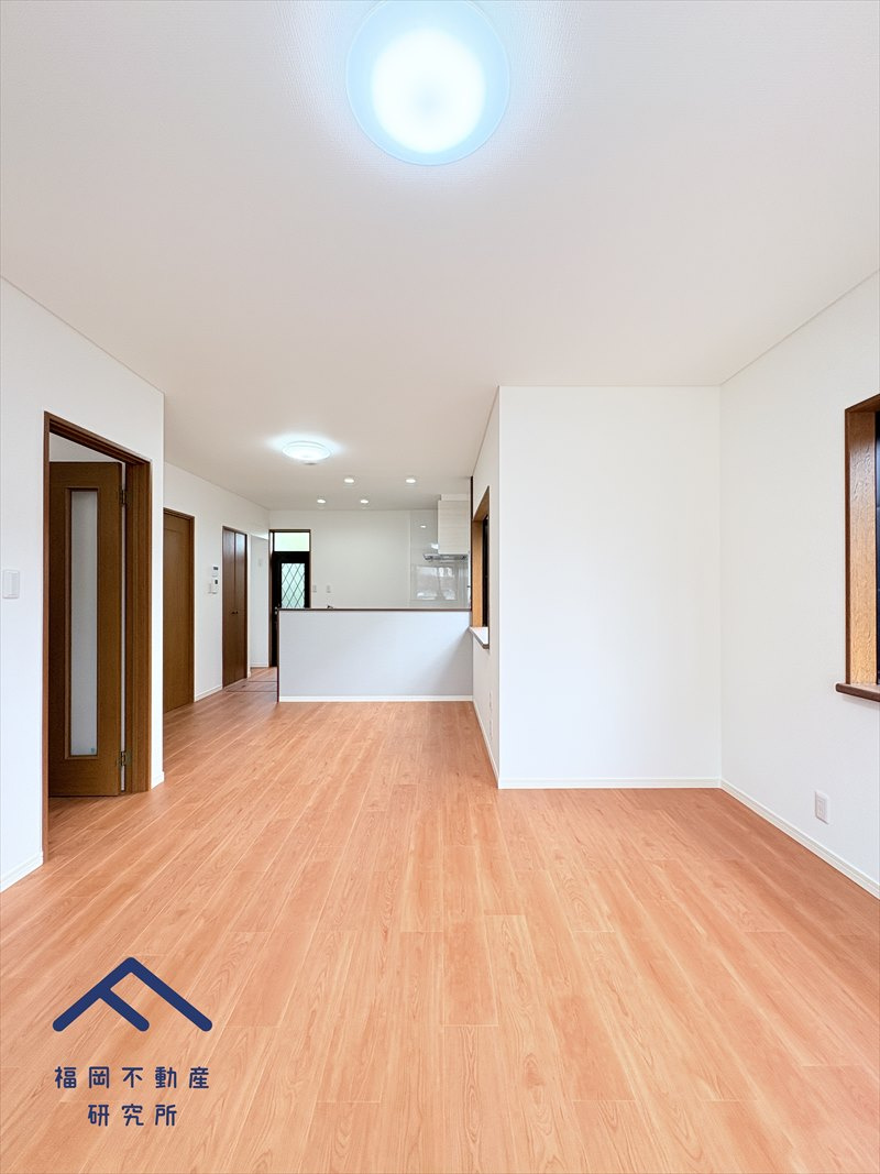 東区青葉３丁目　戸建ての居間・リビング