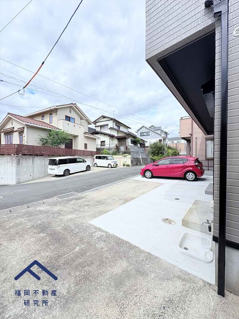 東区青葉３丁目　戸建ての駐車場