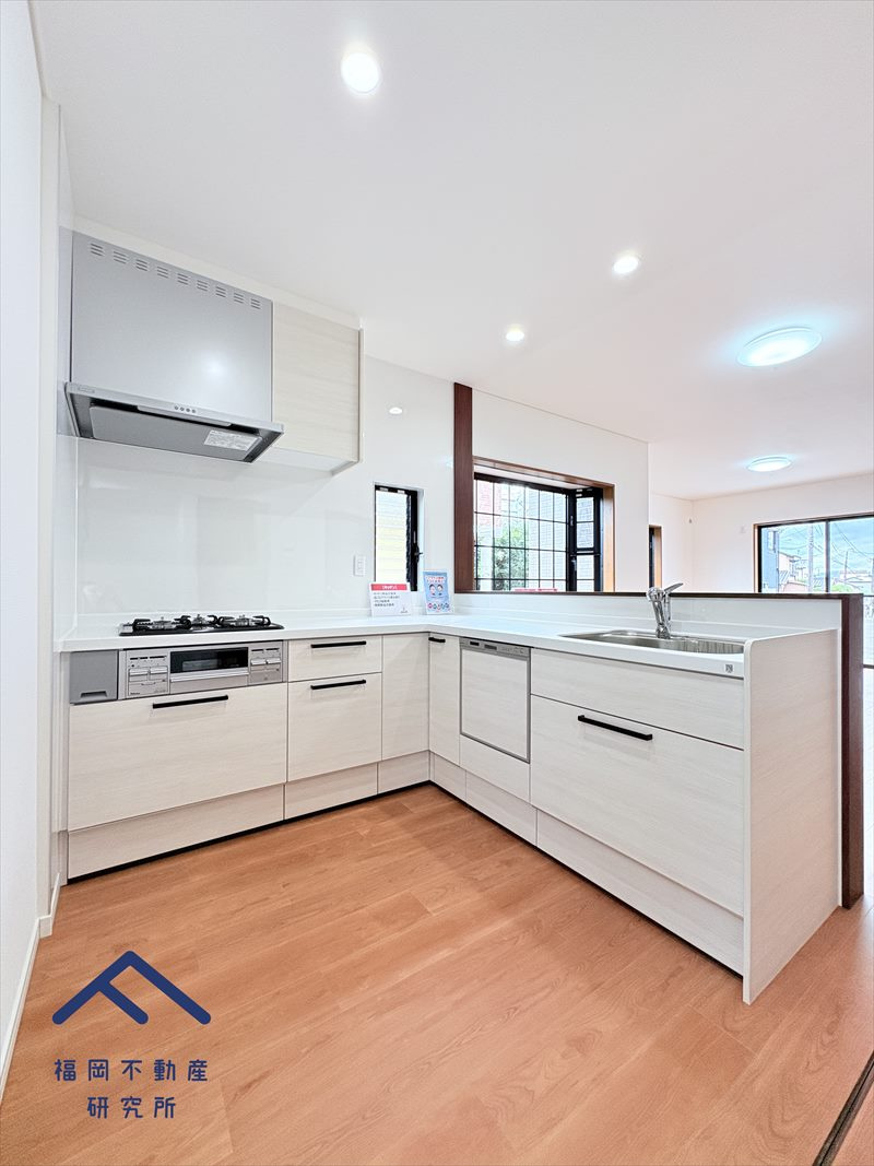 東区青葉３丁目　戸建てのキッチン