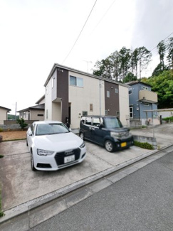 【外観】 | 日高市上鹿山 平成27年築中古住宅 敷地55坪 車並列2台