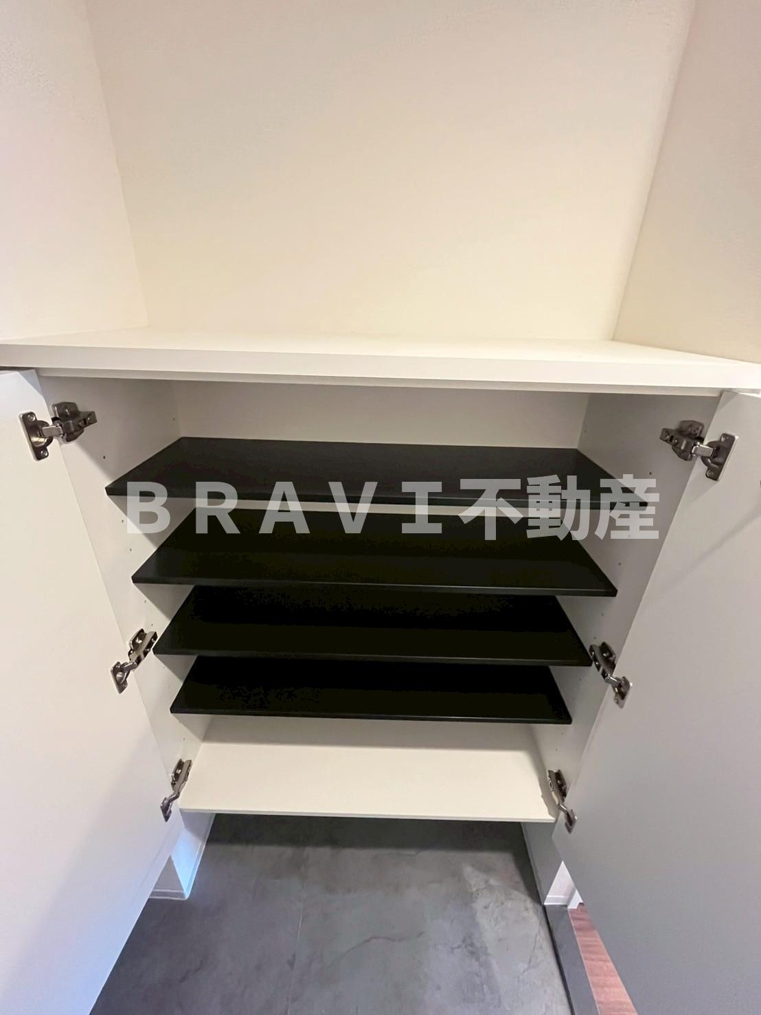 アプリーレ松屋町　BRAVI不動産の収納|【アプリーレ松屋町】シューズボックスです