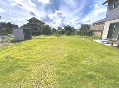 茂原市小林　中古戸建の庭|令和元年3月築 敷地約101坪 ４SLDK セキスイハイム施工 太陽光発電システム ウッドデッキ付