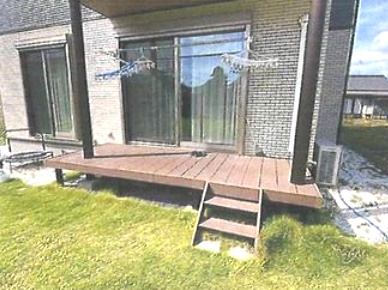 茂原市小林　中古戸建の庭|令和元年3月築 敷地約101坪 ４SLDK セキスイハイム施工 太陽光発電システム ウッドデッキ付