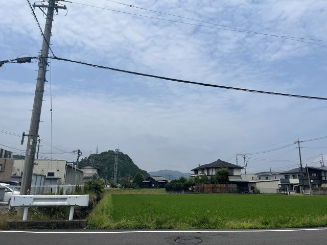 土地　太郎丸知之道の外観|東から西へ