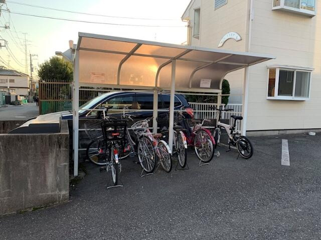 メゾンエスポアールのその他|自転車置き場