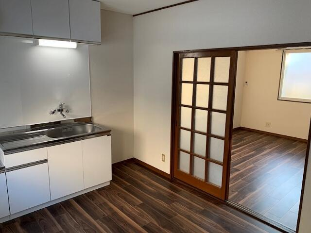 メゾンエスポアールの居間・リビング