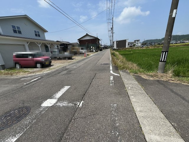 土地　太郎丸北郷の前面道路含む現地写真|南道路
