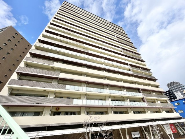 ブランズタワー香里園ロジュマンの外観