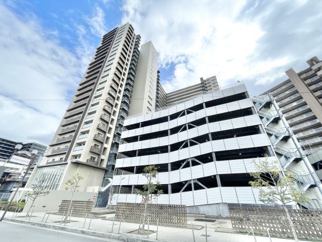 ブランズタワー香里園ロジュマンの外観