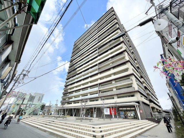 ブランズタワー香里園ロジュマンの外観