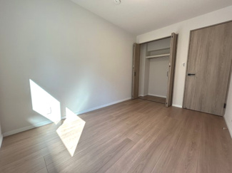 【洋室】 | 富岡シーサイドコーポM棟 | 個人部屋として使いやすい洋室です。