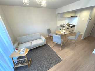 【居間・リビング】 | 富岡シーサイドコーポM棟 | 開放感のあるリビングです。