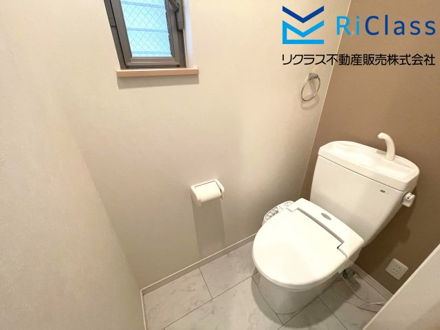 中古戸建　神戸市須磨区須磨浦通6丁目4-22のトイレ|１階のトイレです
