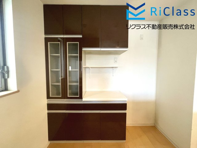 中古戸建　神戸市須磨区須磨浦通6丁目4-22のキッチン|食器棚あります