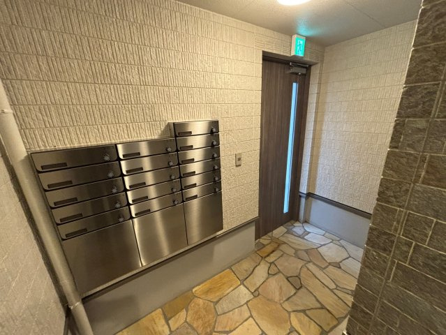 フジパレス三津屋南のロビー