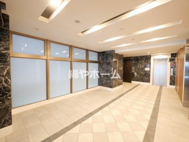 エスリード難波ステーションゲート サウステラスのロビー|毎日通るロビーはこのようになっています