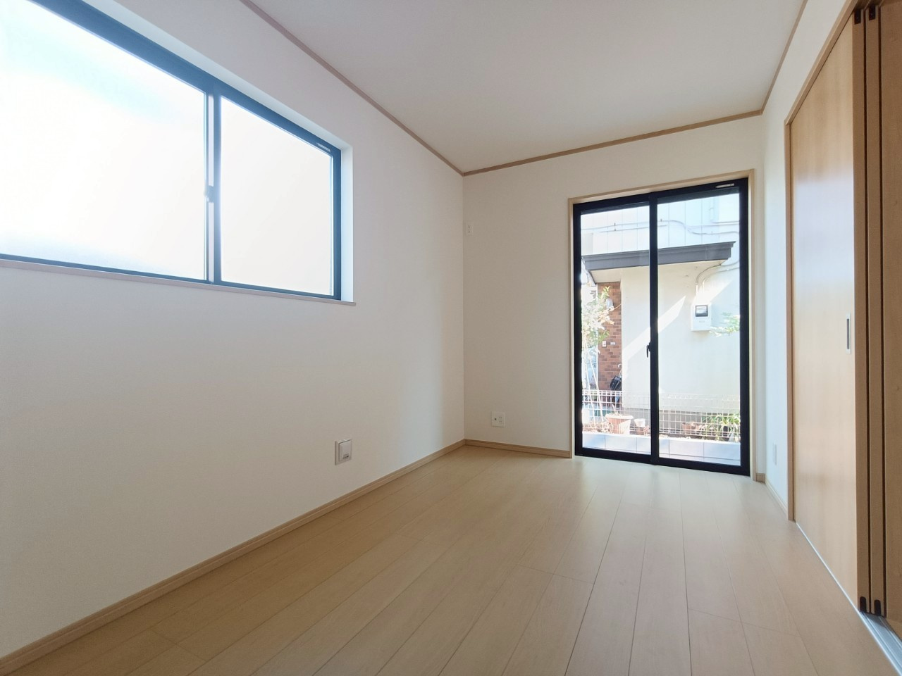 八潮市　緑町3丁目　新築戸建　　全2棟の洋室|施工例です