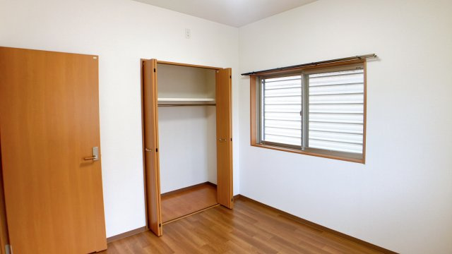 パルク山代の洋室