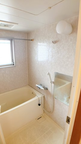 パルク山代の浴室