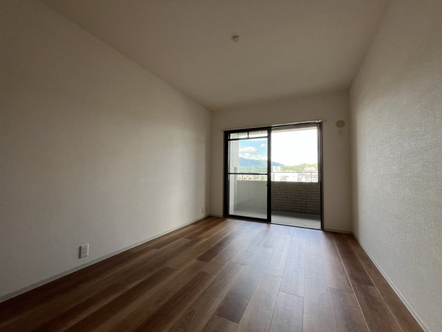 メイゾン桂東の洋室