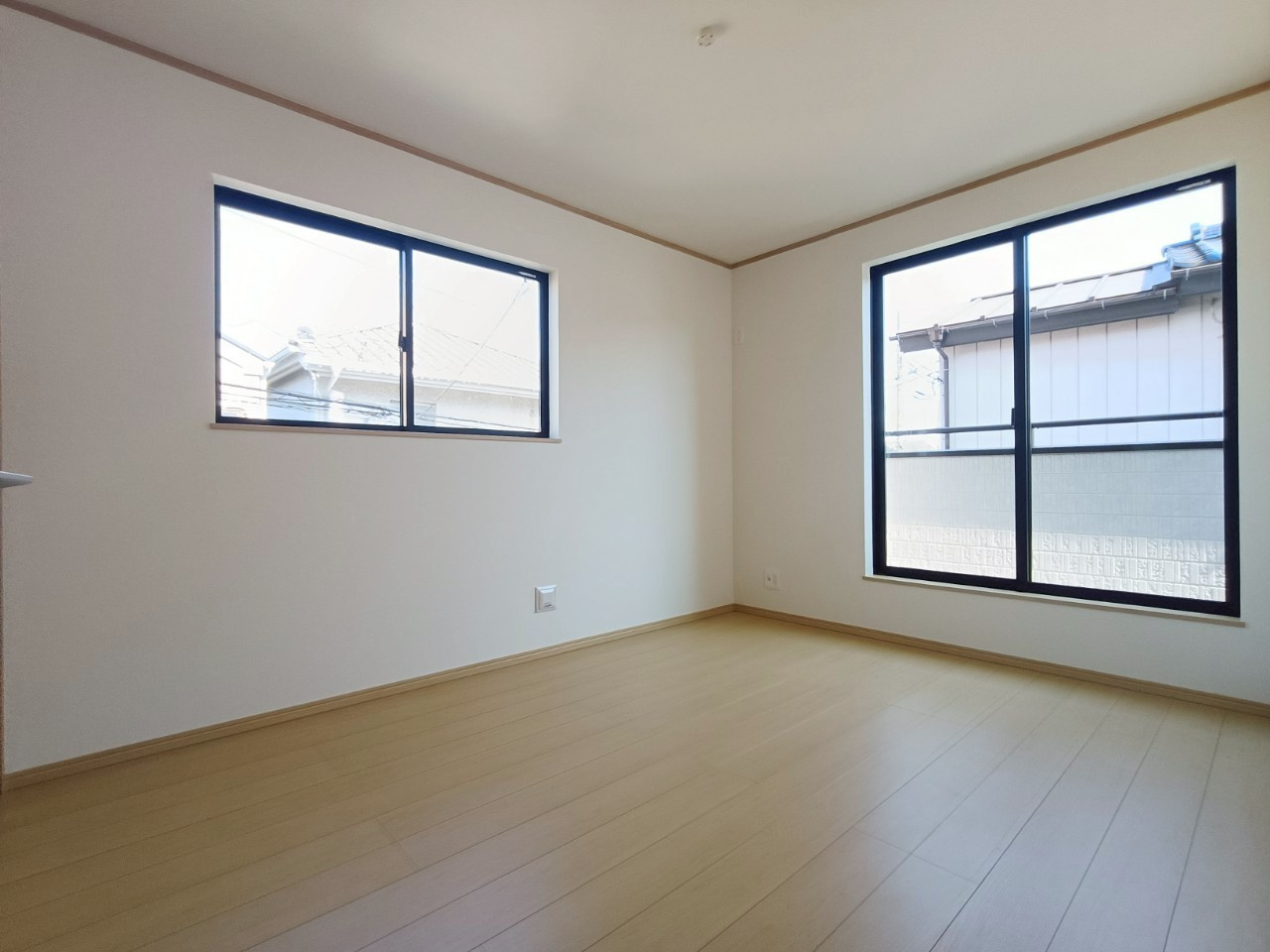 八潮市　緑町3丁目　新築戸建　　全2棟の洋室|施工例です