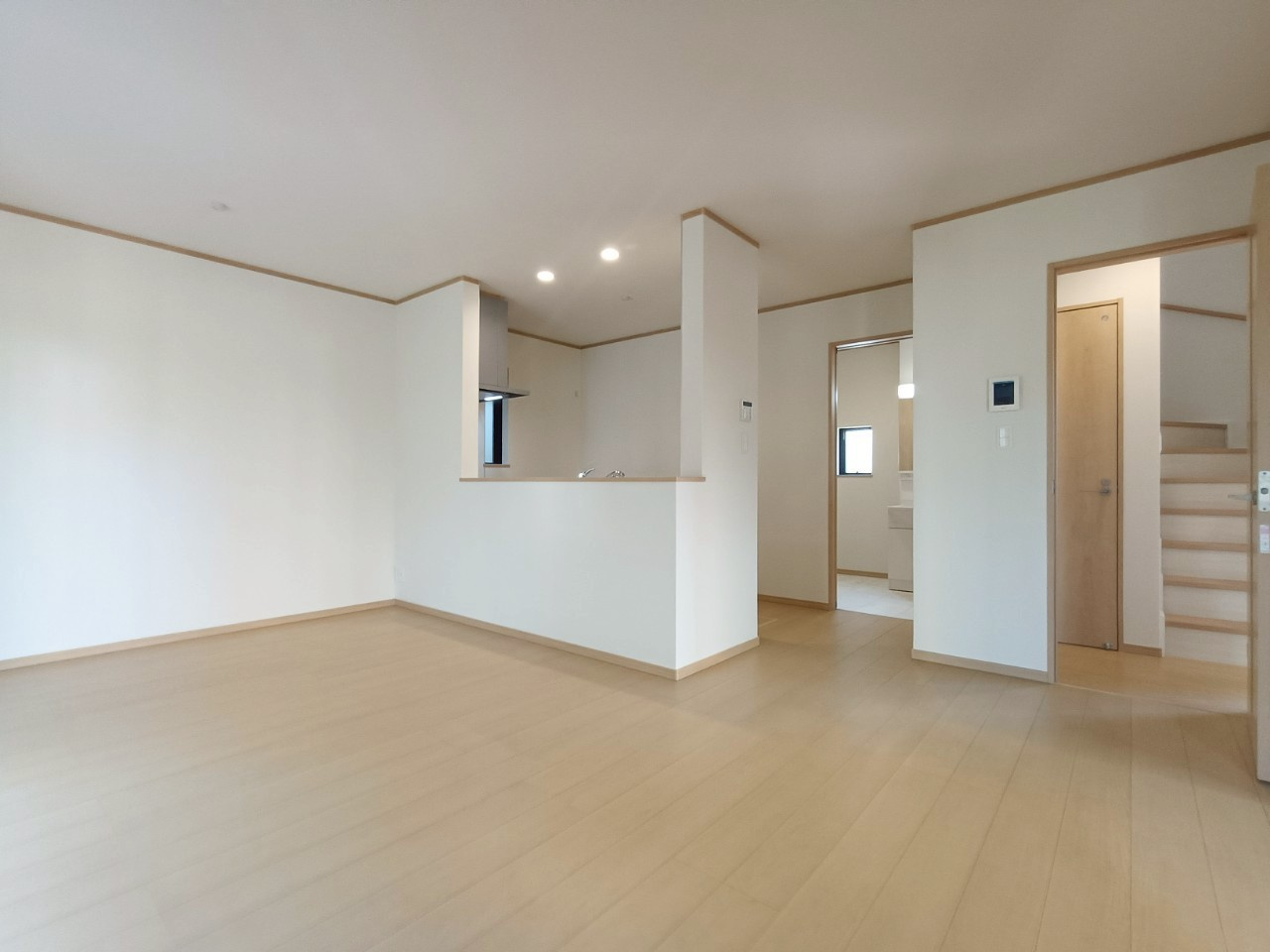 八潮市　緑町3丁目　新築戸建　　全2棟の居間・リビング|施工例です