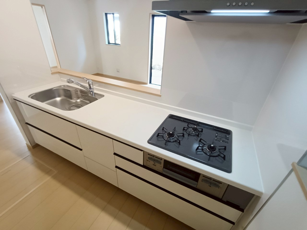 八潮市　緑町3丁目　新築戸建　　全2棟のキッチン|施工例です