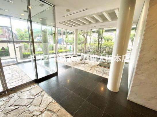 メゾン・ド・ヴィレ大阪城公園前のロビー