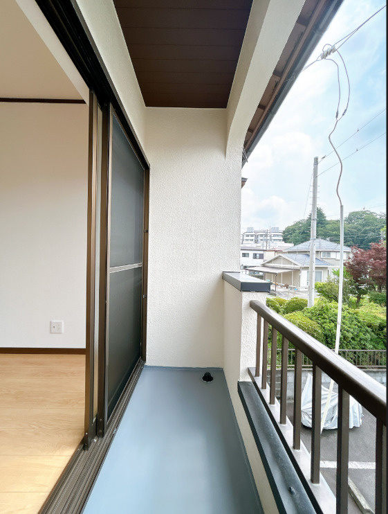 富士市吉原４丁目　中古戸建R　のバルコニー|リフォーム済み・バルコニー