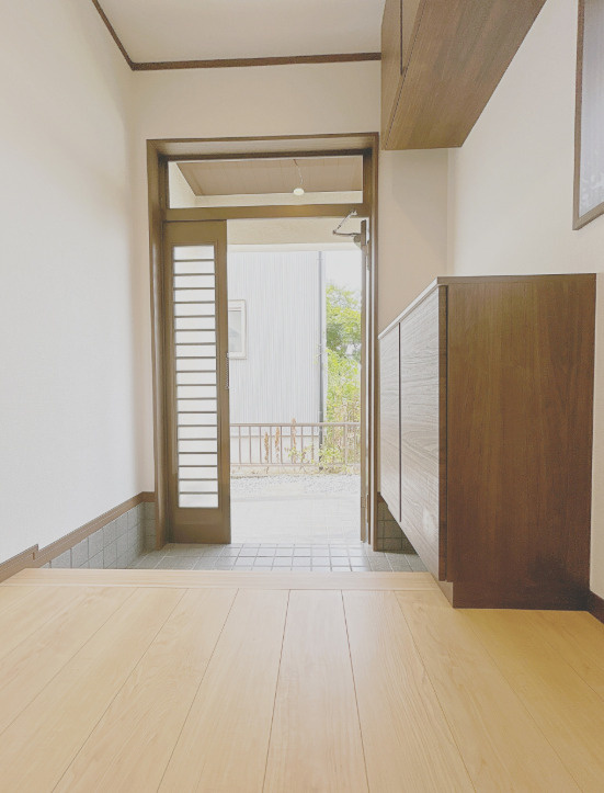 富士市吉原４丁目　中古戸建R　のその他共用部分|リフォーム済み・玄関ホール