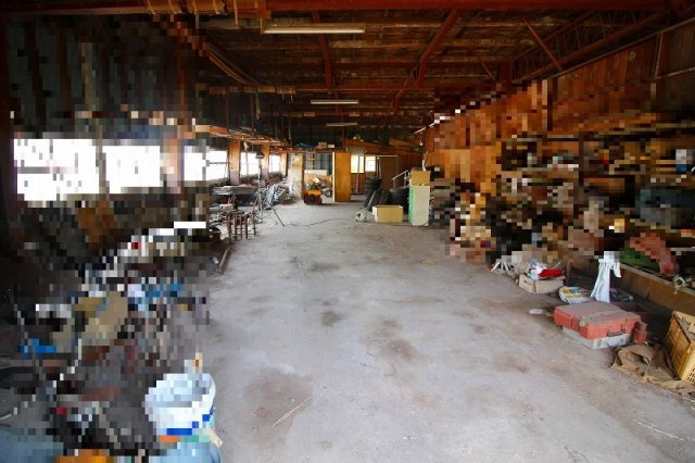 境港市外江町　売倉庫のその他|木造平屋建の倉庫部となっております。
広々とした空間なので、様々な使い方ができそうです〇