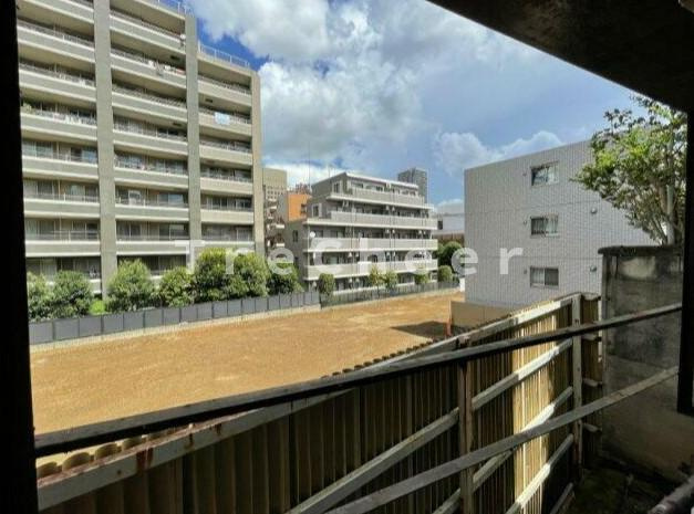 上野アパートメントの展望