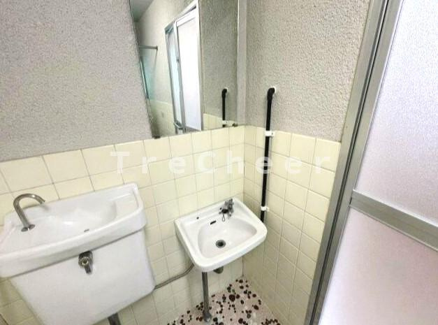 上野アパートメントの洗面所