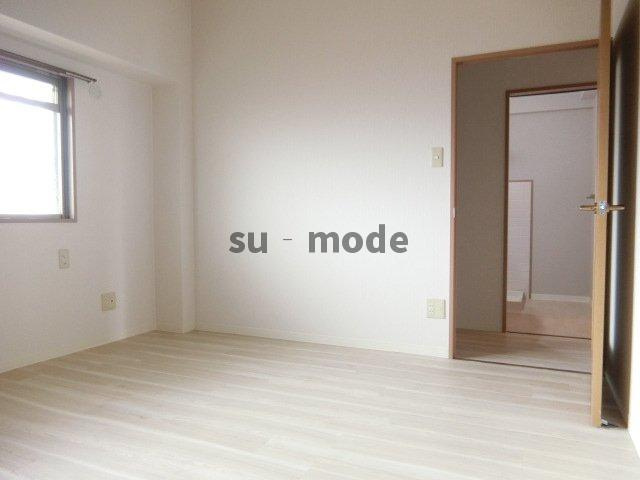 ヌーヴェレールIIIの洋室