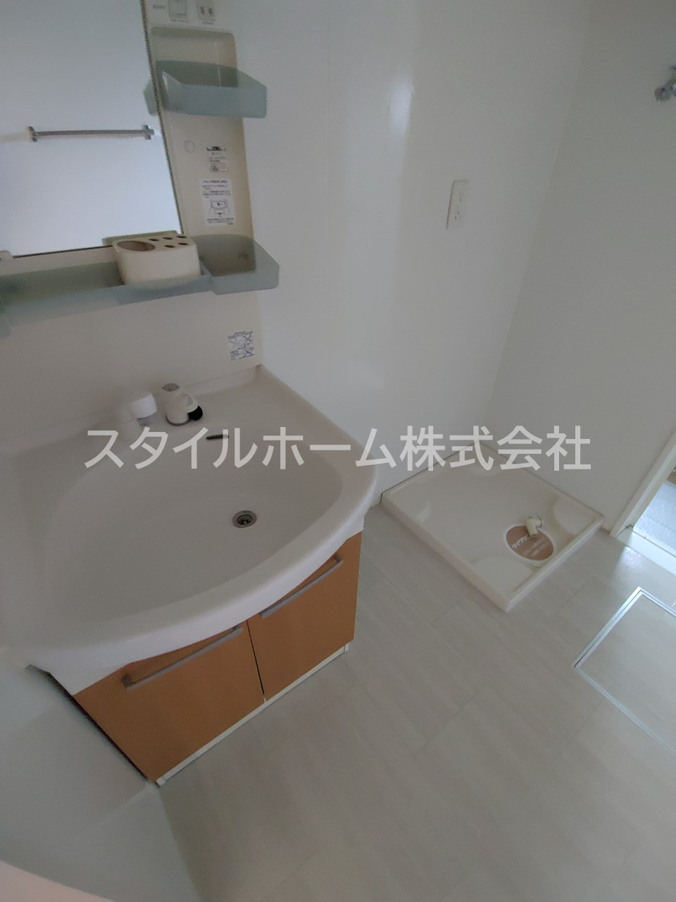 ジュノウタウン　Ａ棟の洗面所|別部屋写真です。