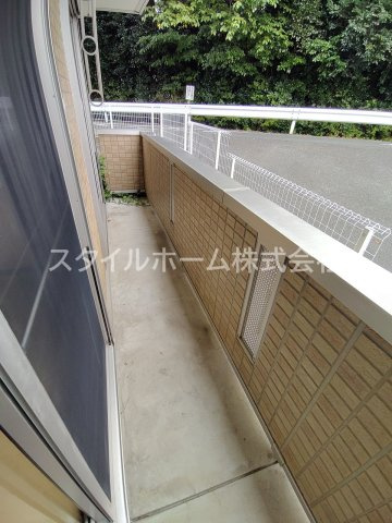 ジュノウタウン　Ａ棟のバルコニー|別部屋写真です。