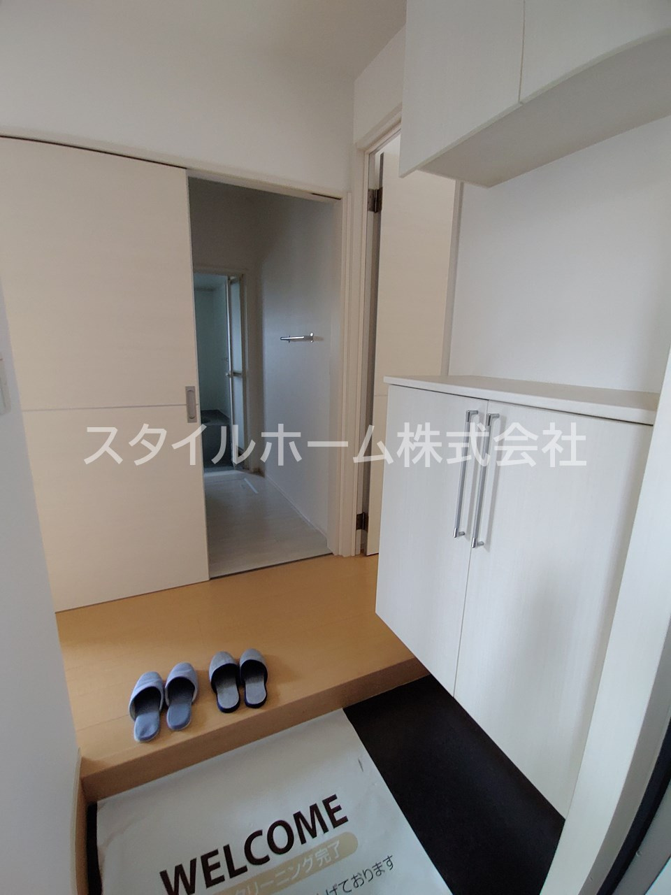 ジュノウタウン　Ａ棟の玄関|別部屋写真です。