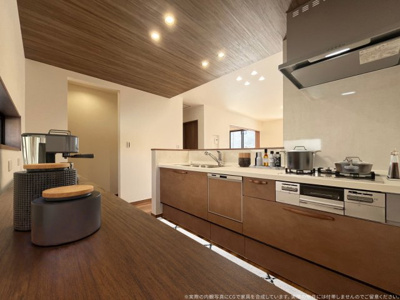 【キッチン】 | 【キッチン　CG家具設置イメージ】
※画像に含まれる家具家電はCGで作成したイメージです。実際の物件には付帯しません。