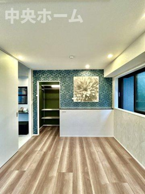 【洋室】 | カーサ・ベルデ一之江 | 【洋室】快適に過ごす条件は、一人ひとり違います。だからこそ飾り過ぎないシンプルな内装と偏り過ぎないデザインで統一しております。居住していく中でオーナー様だけの【マイホーム】に創り上げて下さい