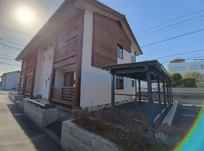 調布市上石原１丁目のアパートの外観